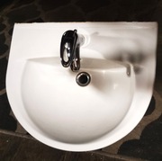 Umywalka wisząca CERSANIT 55cm + kran Ferro