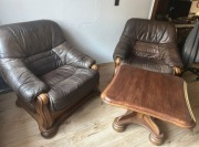 Fotele skórzane z ławą dębową