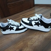 Buty bape w kolorze czarnym i białym 