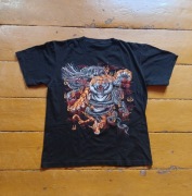 Czarna koszulka w stylu Ed Hardy rozmiar M