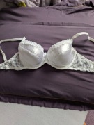 Biustonosz Mat 70F biały 