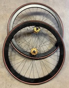 Pirelli P Zero Race Classic 700C x 26 / Piasta BLB ze złota 24 karatowego