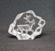 Miniaturowa kryształowa rzeźba z reniferem, autorstwa Matsa Jonassona