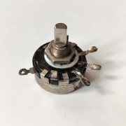 Potencjometr obrotowy Unitra Telpod SP-1.2 1.5k Ohm 2W osiowy jednoobrotowy