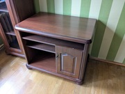 Brązowa szafka RTV pod telewizor