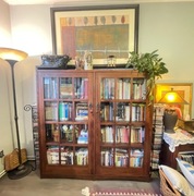 Dębowa witryna w stylu American Craft