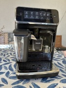 Ekspres Philips LatteGo Premium EP3241/50