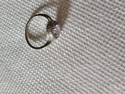 Pierścionek z dużą cyrkonią i małymi  srebro 926