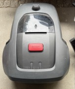 Robot koszący MOVA 1000.