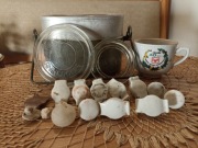 Sprzątanie piwnicy,porcelanki, menażka, licytacja od 10 zl