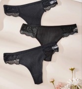 NOWE stringi (3 sztuki), rozmiar S