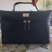 Nowa czarna kosmetyczka Batycki 