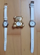 3 ZEGARKI = 2 NA RĘKE + 1 STOJĄCY