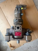 Pompa hydrauliczna Moog D953Z8001, Arburg A10VSO
