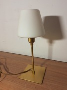 Złota lampa stołowa Honsel 