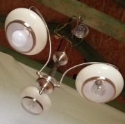 Stylowy żyrandol z 3 kloszami