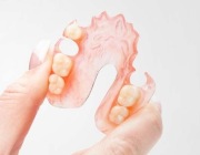 Proteze elastyczne ACRON Naprawa Protez Protetyka