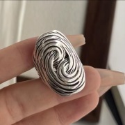 Pierścionek damski piękny srebro 925