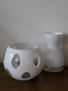 Biały Komplet Dekoracyjny: Lampion Kula i Wazon – Szkło Mleczne