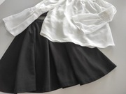 galowy elegancki zestaw na apel 134 reserved H&M biała bluzka rajstopy