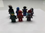 LEGO Ninjago – zestaw minifigurek (Jay, Kai, Lloyd, Nindroid, Oni)