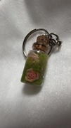 Breloczek Buteleczka z Różą i Mchem-Handmade/Prezent