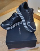 Sneakersy Tommy Hilfiger 40