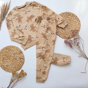 Komplet dresowy 134 brązowy w pierniki świąteczny spodnie ludzik piernikowy