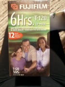 Fabrycznie Nowy 12-Pak Kaset VHS Fujifilm HQ T-120 – ZAFOLIOWANY BOX