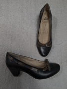 Czarne skórzane eleganckie buty wizytowe na obcasie szpilki Caprice 39