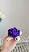 Żółwik w kształcie kwiatuszka na szydełku handmade, dekoracja