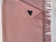 Nowy duży szalik pudrowy róż Exclusive 100% wool wełna