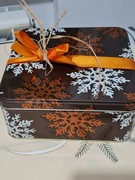 Blaszane pudełko na prezent pod choinkę 