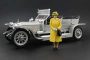 Queen Elizabeth II Figurka 1:18 Bentley ROYALE STATE LIMOUSINE Minichamps