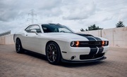 Dodge Challenger SRT 6.4 V8 | Wynajem auta do ślubu lub inne okazje
