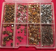 Części zegarmistrzowskie. Koronki do starych zegarków 