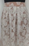 Biała ażurowa koronkowa spódnica gipiura rozmiar S missquided