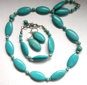 Komplet biżuterii z turkusami, naszyjnik, bralsoletka, kolczyki