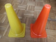 4 x pachołki, 2 kółka, 12 szarf