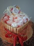 Duży tort w ksztalcie serca z raffaello