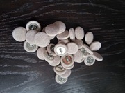 Guziki tapicerowane beżowe