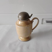 Kufel porcelanowy iryzowany z klapką Fraunfelter