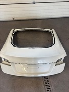 Tesla model S klapa tył 2023-