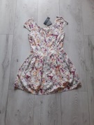 sukienka w kwiaty marki VILA roz. L nowa