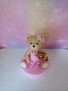 Miś dziewczynka z masy cukrowej  na tort