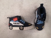 Kolorowe buty sportowe na rzepy policja H&M 24