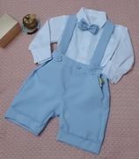 Uroczy komplet do chrztu z krótkimi spodenkami w kolorze błękitu 98
