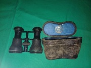 Stara lornetka z futerałem 