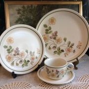 Autumn Leaves komplet angielska zastawa talerz filiżanka 