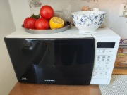 kuchenka mikrofalowa samsung  ge731k z grilem i rozmrazaniem